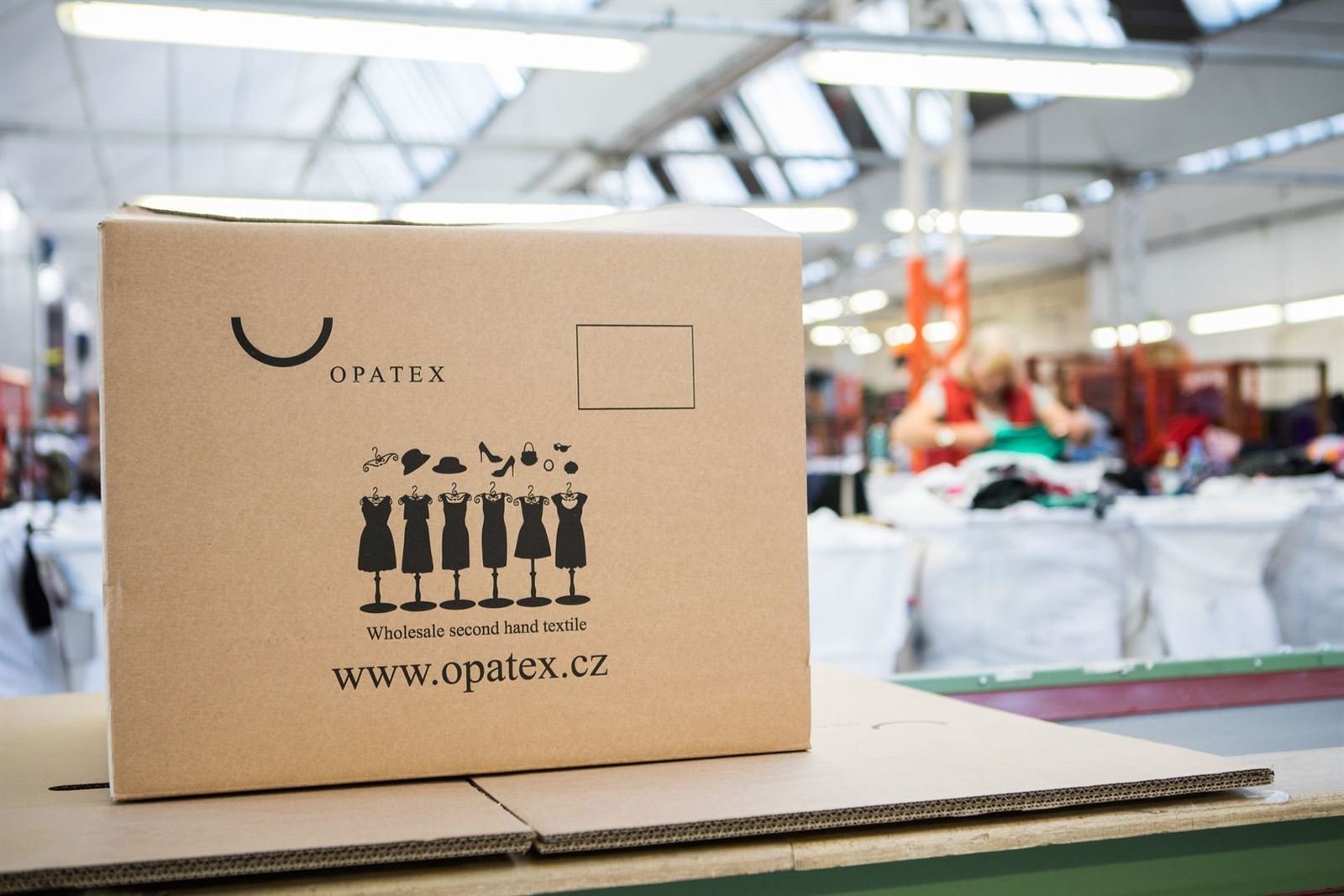 Opatex, velkoobchod second hand tříděným oblečením a textilem